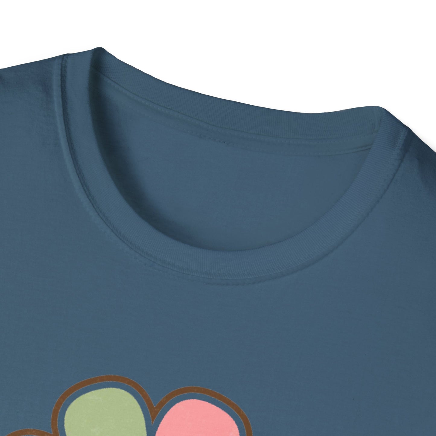 Cool Moms Club T-Shirt — Retro Floral Smiley Tee for Trendy Moms