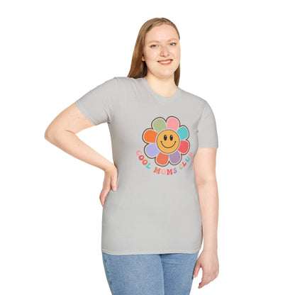 Cool Moms Club T-Shirt — Retro Floral Smiley Tee for Trendy Moms
